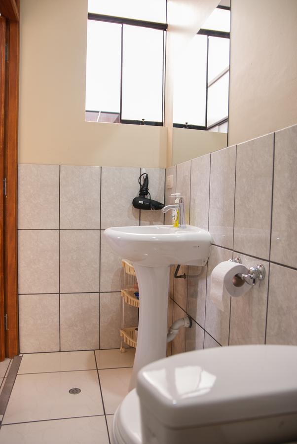 B&B Valcava Urubamba Bagian luar foto